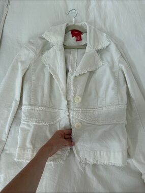Miss Lili White Frayed-Trim Blazer Jacket